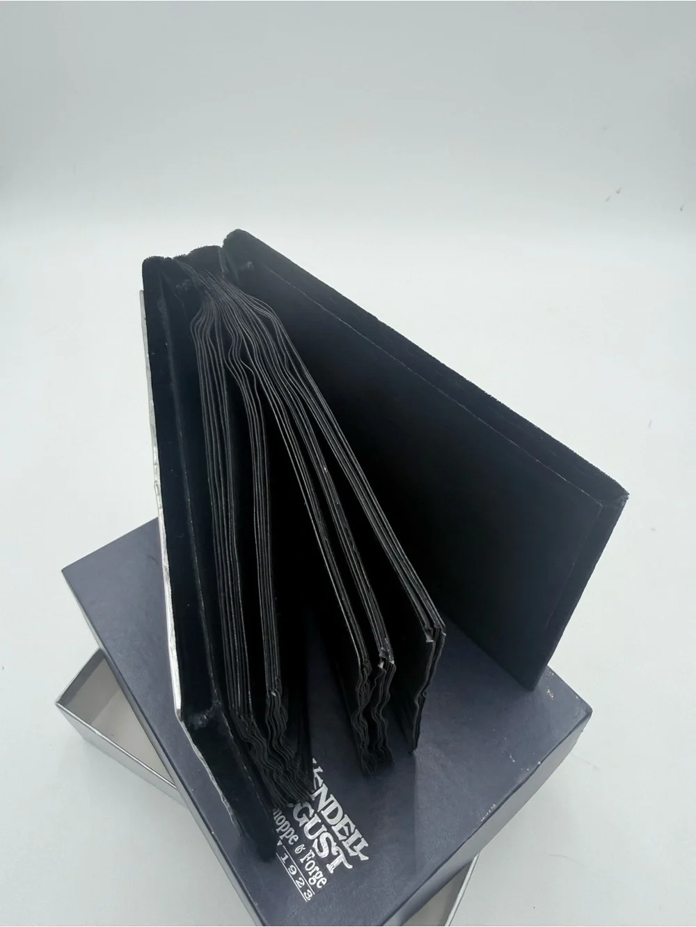 Beautiful Wendell August Floral Photo Album with Box Holds 50 4x6 Pictures NOB!